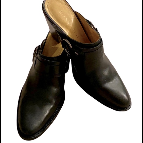 Gianni Bini Black Leather Slip-on Heels - GUC! - Picture 2 of 16